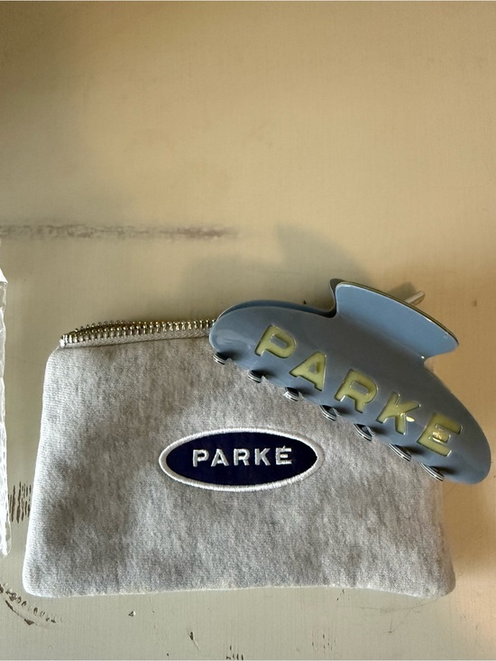 Parke Accessories - Parke hair clip & pouch • NWT • Lagoon